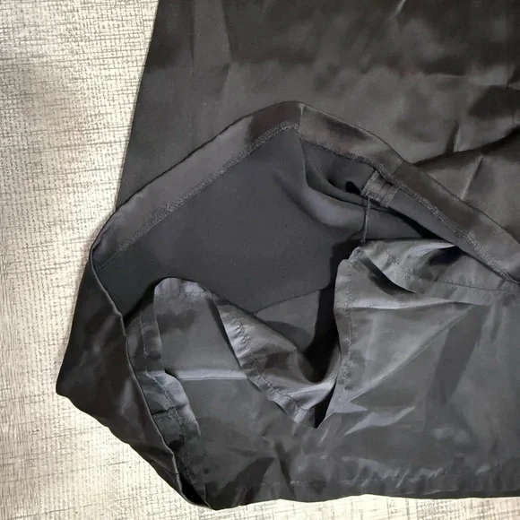 Carmen Marc Valvo Collection Black Satin Maxi Skirt Size Medium - Picture 3 of 8
